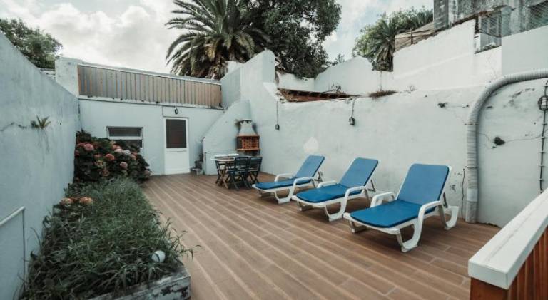 Big house with garden, patio & barbeque | Close to Portas da Cidade de Ponta Delgada | Good for workation | Pet-friendly — photo 3
