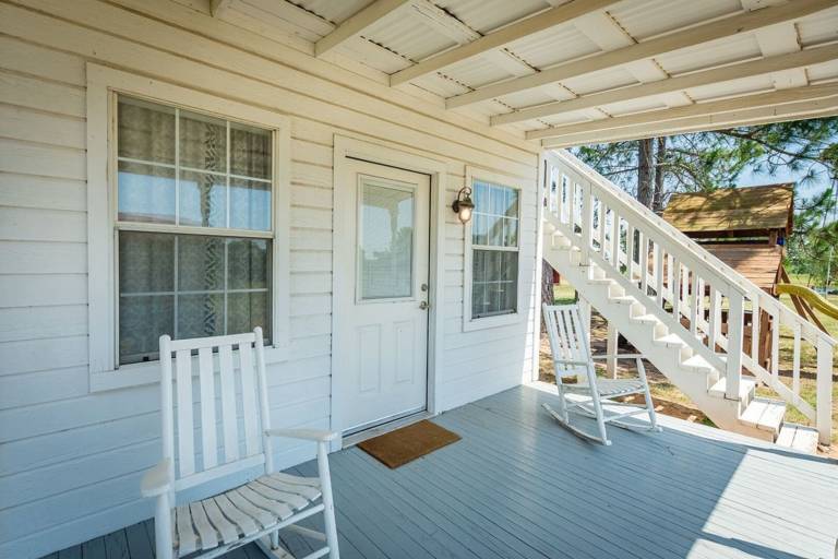 House with terrace — photo 4