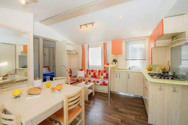 Campsite Le Domaine du Claris - Mobile home Premium Exclusive 3 bdr. 6 pers. Covered Decking A/C TV — photo 3