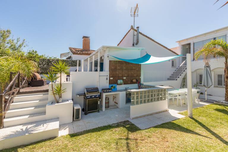 Villa with barbeque, fast internet & garden | Sea view | Next to the beach | Perfect for remote work | Pets allowed — photo 5