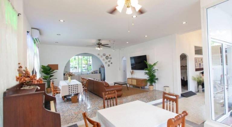 Center of Chiang Mai Old City, 5 bedrooms house, Convenient — photo 4