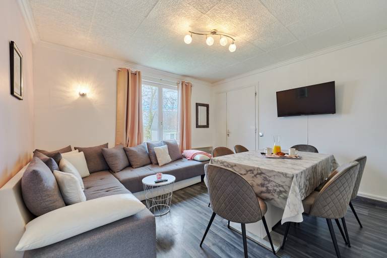 Child-friendly house with sauna, heated pool & terrace | Pets allowed — photo 2