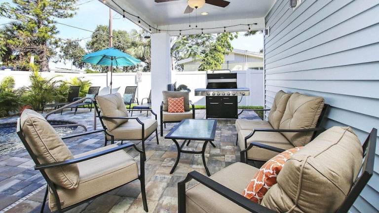 Family-friendly beautiful vacation home with private pool, barbeque & terrace | Close to the beach | Pets allowed — photo 3