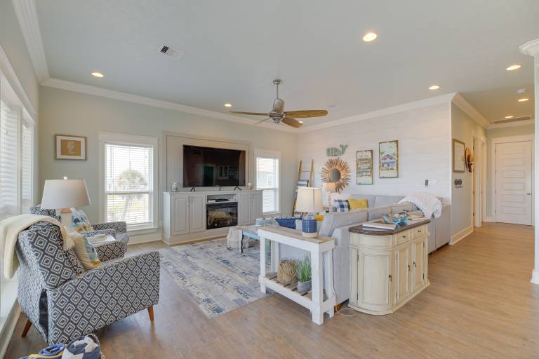 Steps to Crystal Beach: Gem w/ Ocean-View Deck! — photo 4