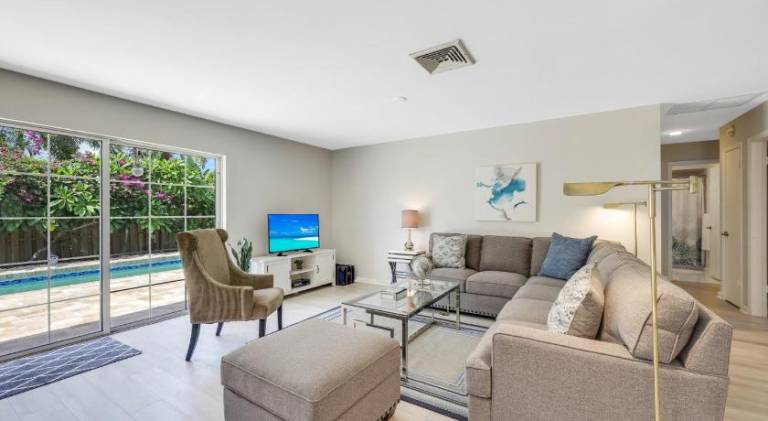 Vacation home with pool | Dogs allowed in Naples, FL