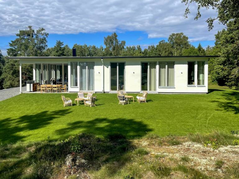 Architect house by Per Öberg with sea view — photo 3
