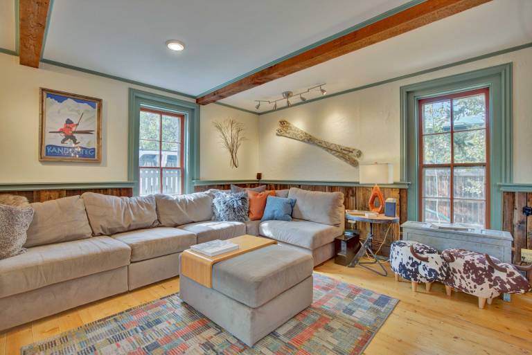 Walk to Ski Shuttle! Breckenridge Cabin w/ Hot Tub — photo 4