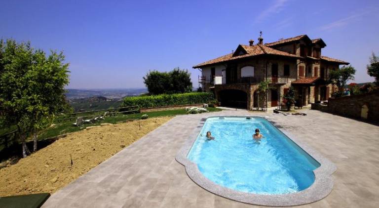 Farm with terrace, garden & pool — photo 3