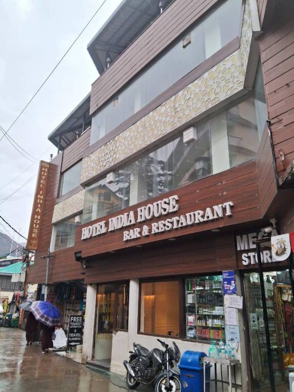 HOTEL INDIA HOUSE