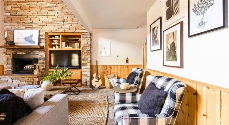 Walk to Ski Resort Lift • Deck Hot Tub Game Loft Jumper by AvantStay in Big Bear Lake, CA