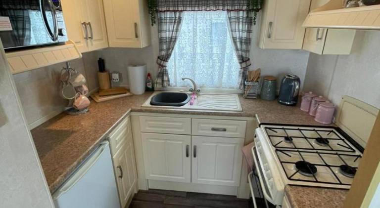 Walsh's Holiday Park - Sapphire - Coastal Caravan Breaks — photo 2