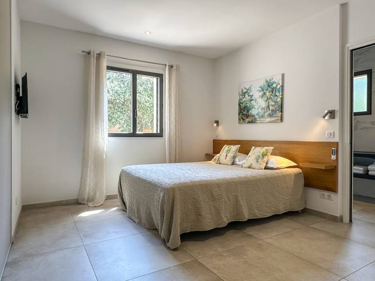 Family-oriented spacious villa with barbeque, patio & garden | Nature view | Pet-friendly — photo 2