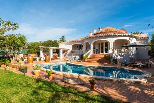 Villa  Es Canutells