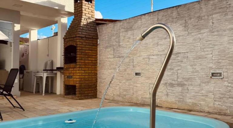 Vacation home with pool — photo 5