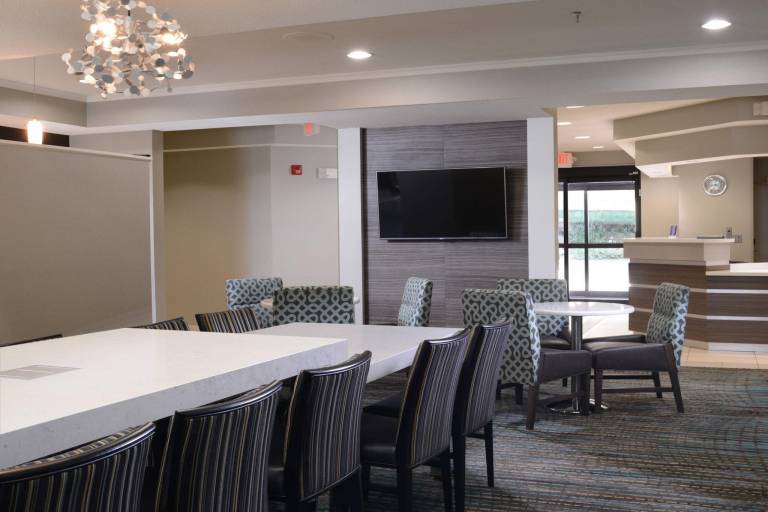 ES Suites Dallas Central Expressway — photo 4