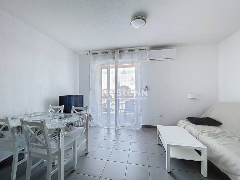 Apartment with pool | Pets are welcome — photo 3