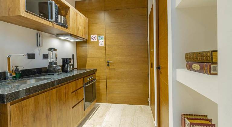 Charming holiday apartment with terrace & private pool | Close to the beach | Pets allowed — photo 4