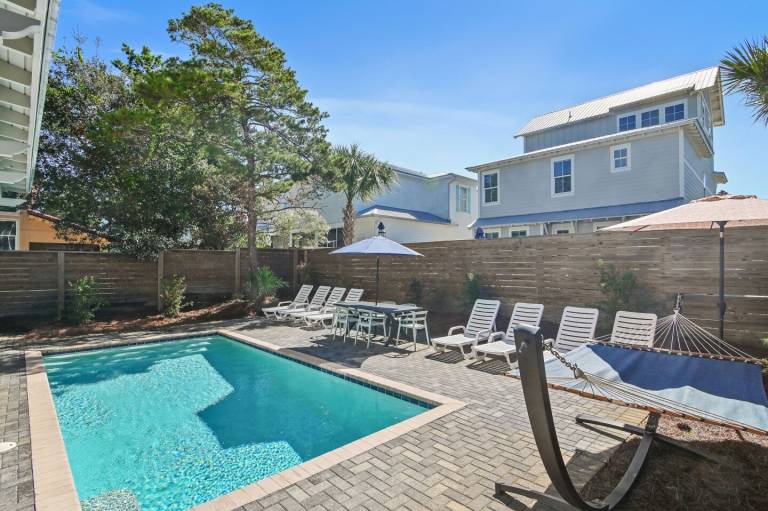 Children-friendly house with grill, terrace & private pool | Water view | Dogs allowed — photo 4