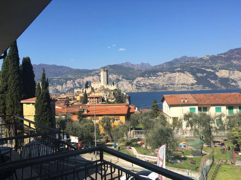Ferienwohnung in Malcesine, für max. 2 Personen Ferienwohnung in Malcesine, für max. 2 Personen