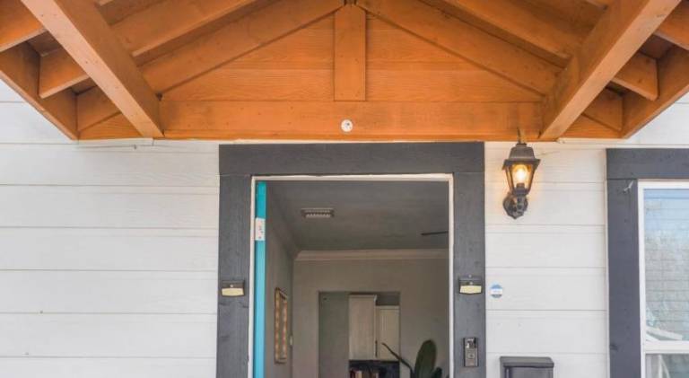 Charming vacation home | Pets allowed — photo 3
