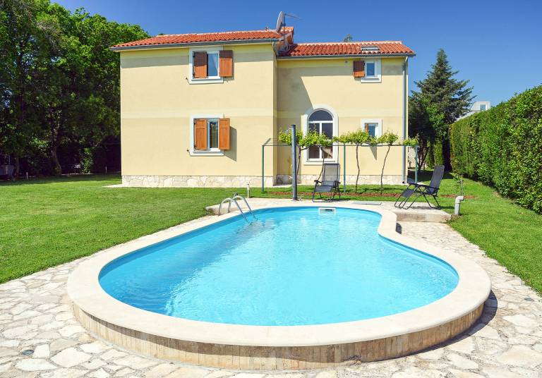 Villa with pool & BBQ | Pets are welcome — photo 4