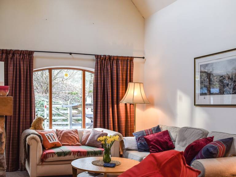 Child-friendly cottage with garden & grill | River view | Pet-friendly — photo 4