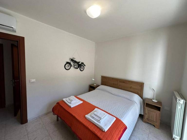 Dedicated room with 1 room for 3 persons in Otranto