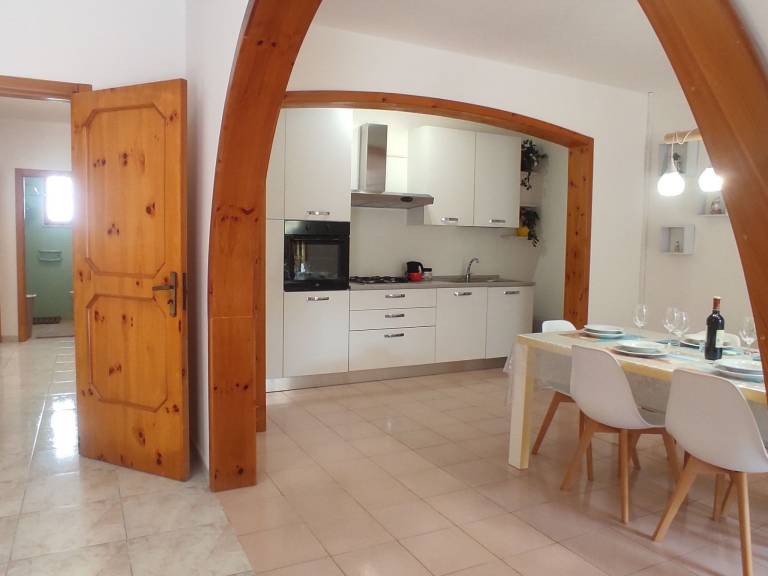 Holiday apartment with terrace — photo 4