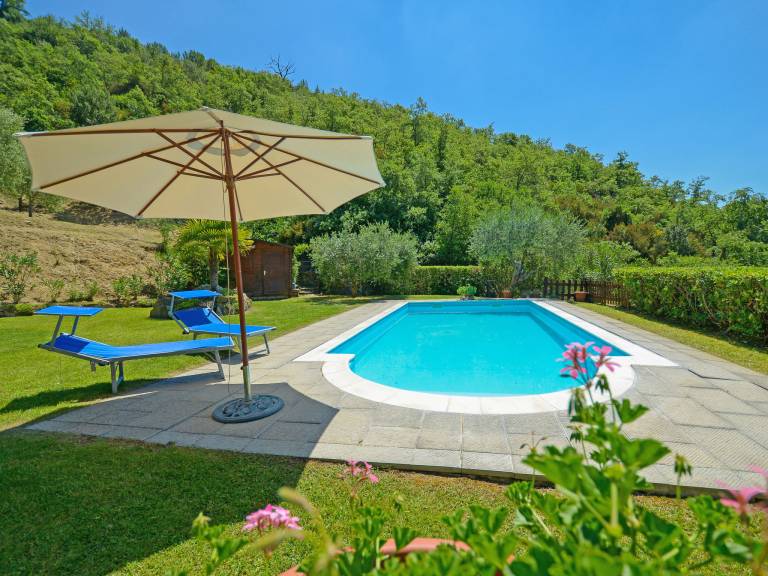 Vacation home with garden, patio & BBQ | Nature view — photo 4