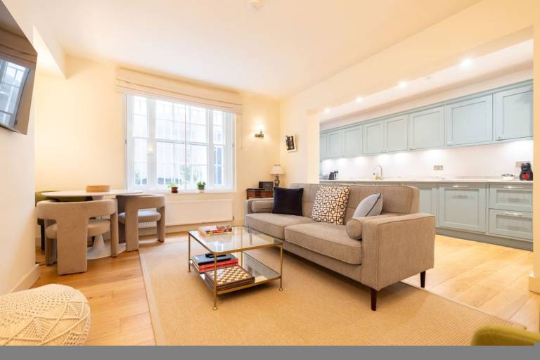 London Hues 2 Bedroom apartment