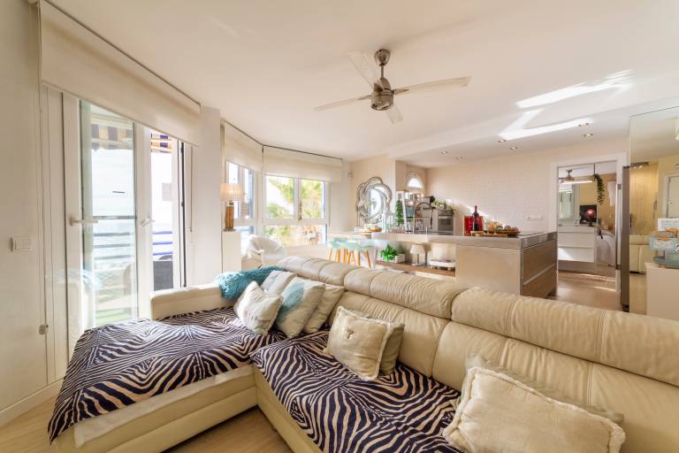 Apartment "Ocean Views, Paseo Marítimo" with Terrace and Wi-Fi — photo 3