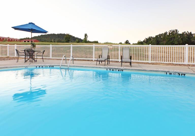Holiday Inn Express Hotels & Suites Mountain Home By IHG — photo 2