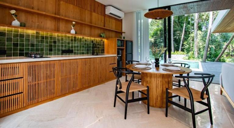 Children-friendly villa with BBQ, yard & private pool | Perfect for remote work | Dogs allowed — photo 5