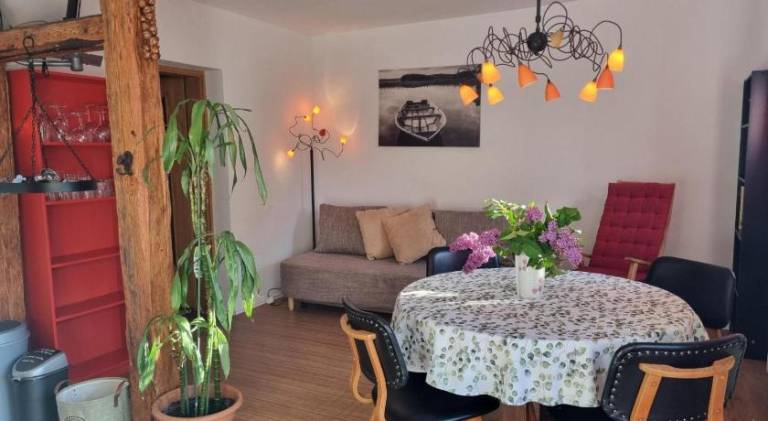 Apartment with garden, patio & BBQ — photo 4