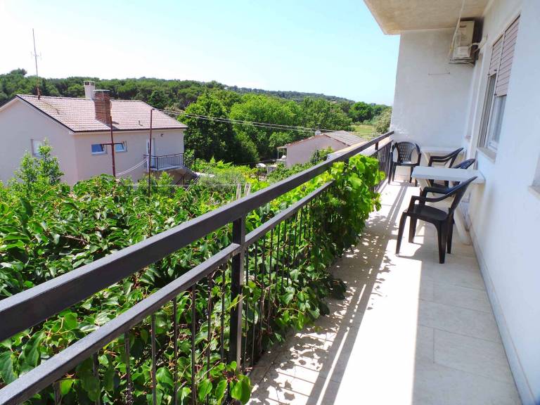 Holiday home with cosy terrace close to the beach — photo 4