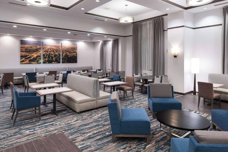 Hampton Inn & Suites Chicago-North Shore/Skokie — photo 2
