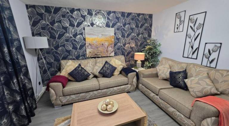 Holiday apartment with 3 rooms for 5 persons in Leeds, AL