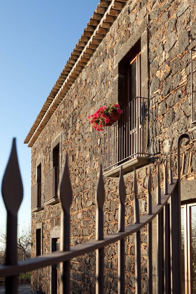 Casa Biancavilla