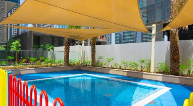 Apartment with pool — photo 5