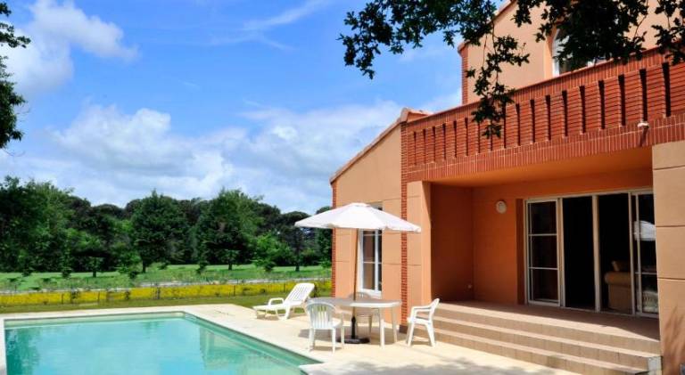 Villa with garden, pool & terrace — photo 4