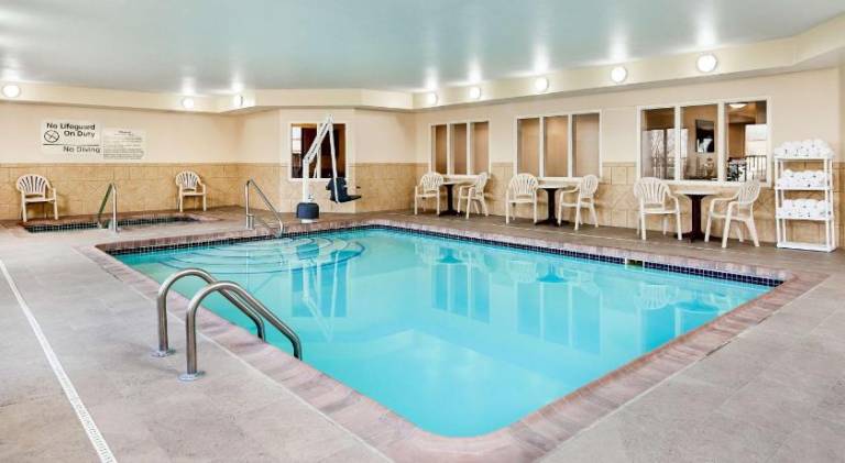 Hampton Inn Longmont — photo 4