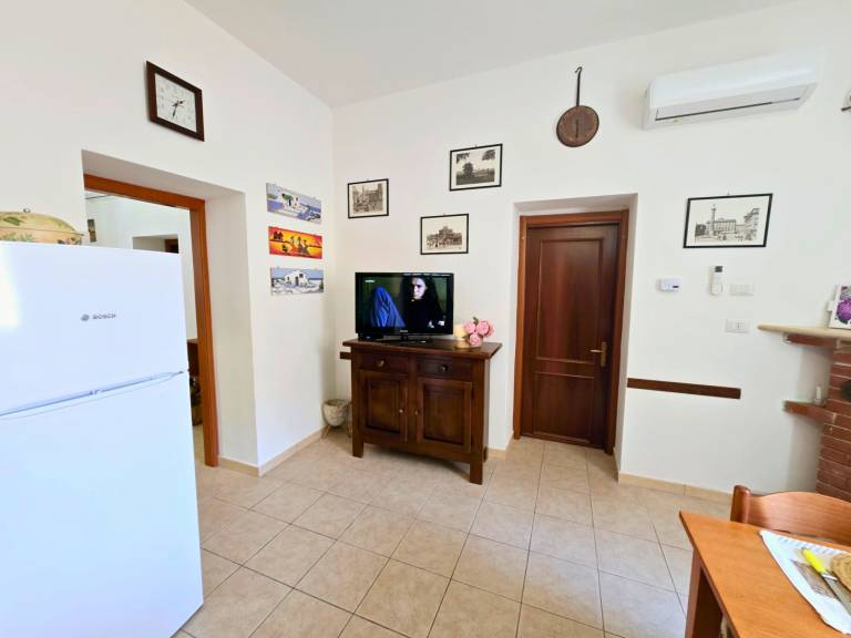 Apartment with 2 rooms for 4 persons — photo 5