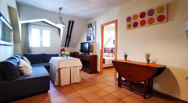 Lovely apartment with private pool | Next to the ski | Perfect for remote work | Pets are welcome — photo 2