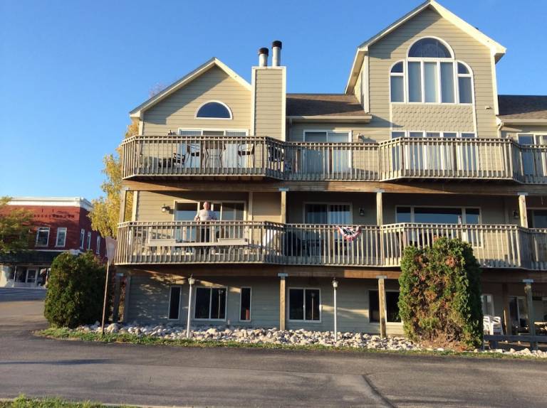 Condo  Frankfort