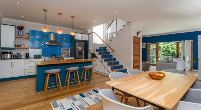 Spacious & Stylish - near Table Mtn & CBD - Garden & Garage — photo 3