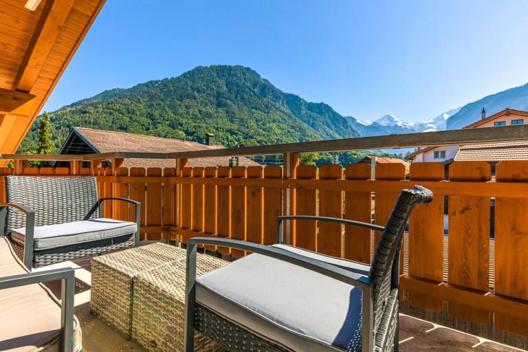Fully equipped nice rental apartment with patio & grill | Suitable for remote work | Pets allowed — photo 4