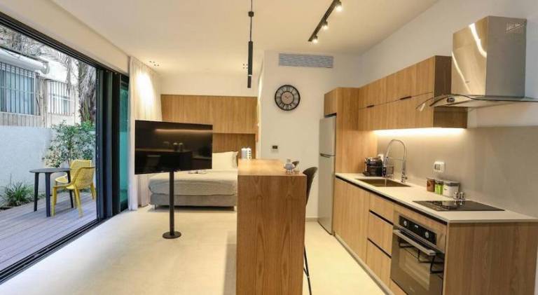 Holiday apartment | Next to Dizengoff Street | Close to the beach | Pet-friendly in Tel Aviv