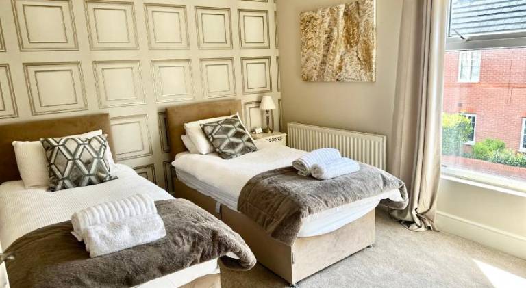 Ample vacation home | Pets are welcome in Crewe