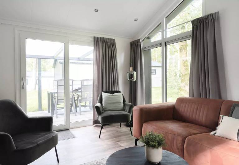 Chalet with terrace — photo 3