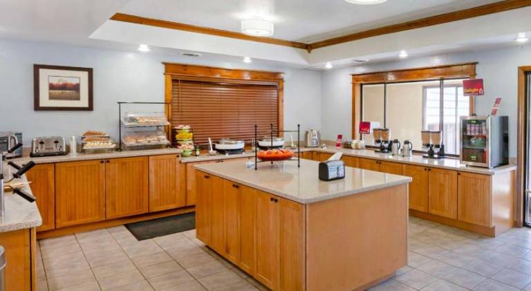 Best Western Plus Weston Inn — photo 5